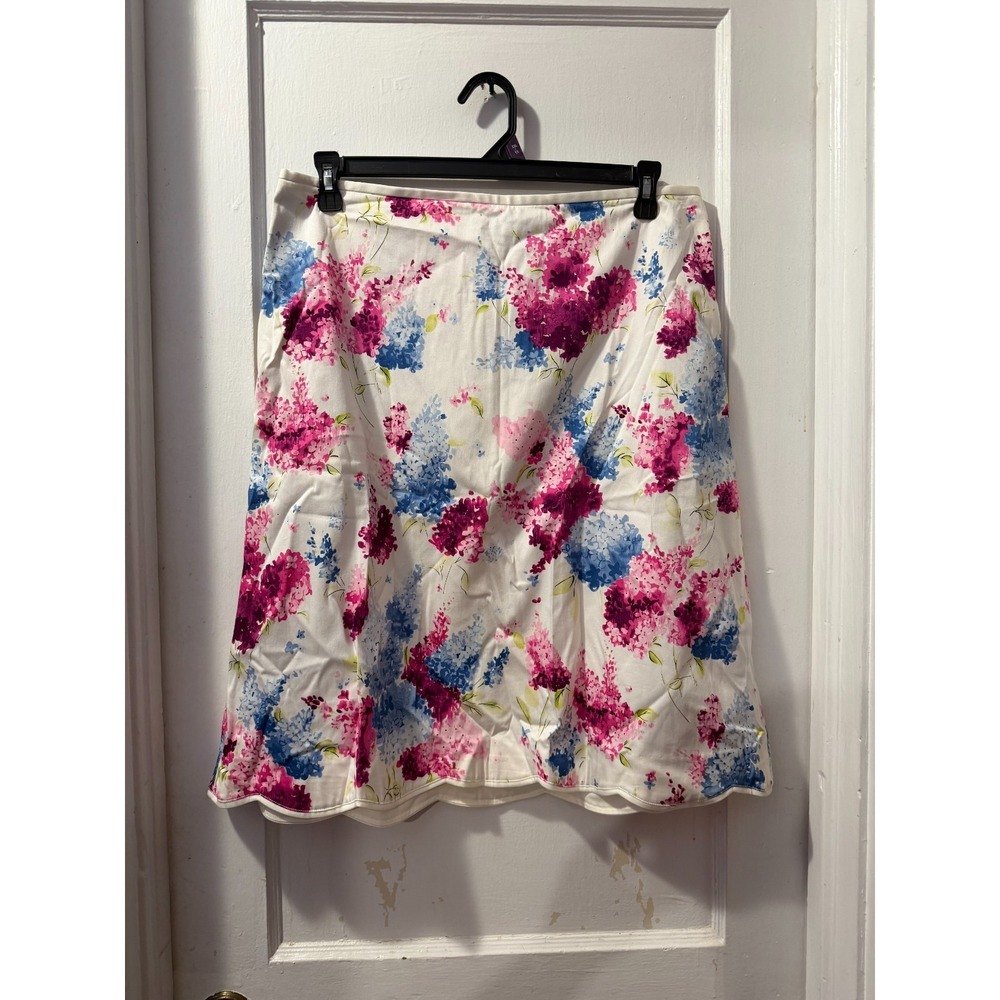 Madison Studio White Floral Skirt with Tulip Hem in 16 NWT‎